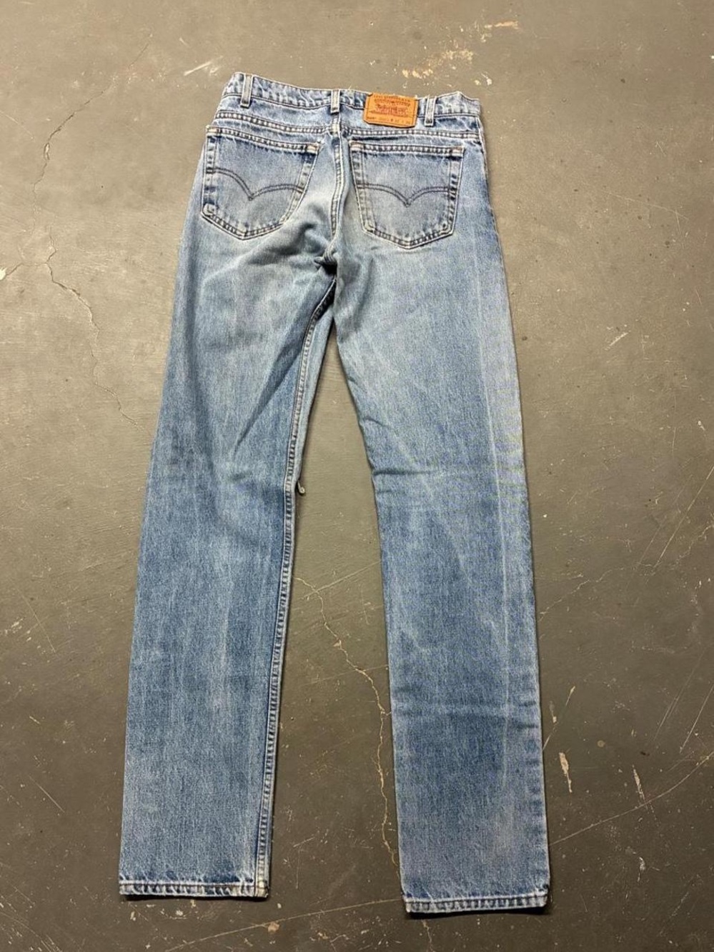 Vintage Levi's 505 regular fit straight leg jeans 32x36 Made in USA 90s Ripped